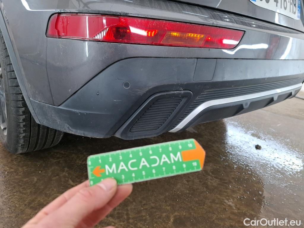  DS  DS7 DS DS 7 Crossback / 2017 / 5P / SUV BlueHDi 130 Auto PERFORMANCE Line + #81