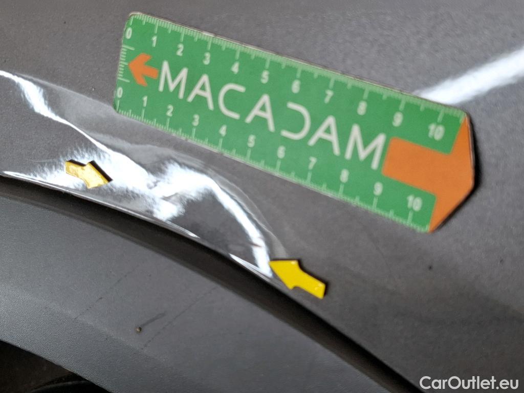  DS  DS7 DS DS 7 Crossback / 2017 / 5P / SUV BlueHDi 130 Auto PERFORMANCE Line + #17