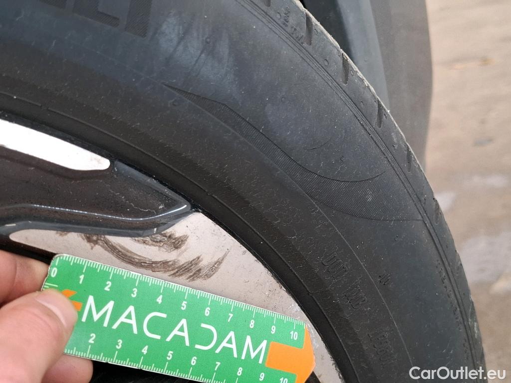  DS  DS7 DS DS 7 Crossback / 2017 / 5P / SUV BlueHDi 130 Auto PERFORMANCE Line + #54