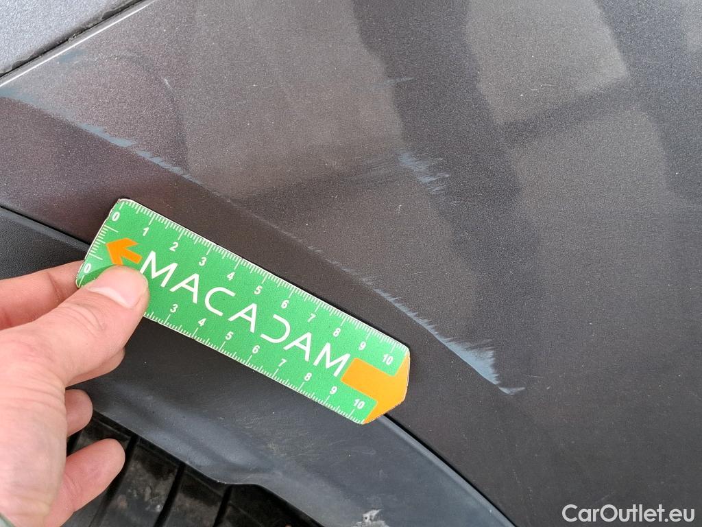  DS  DS7 DS DS 7 Crossback / 2017 / 5P / SUV BlueHDi 130 Auto PERFORMANCE Line + #31