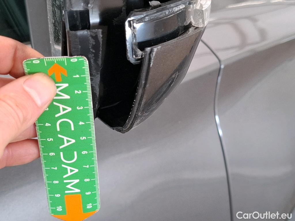  DS  DS7 DS DS 7 Crossback / 2017 / 5P / SUV BlueHDi 130 Auto PERFORMANCE Line + #2