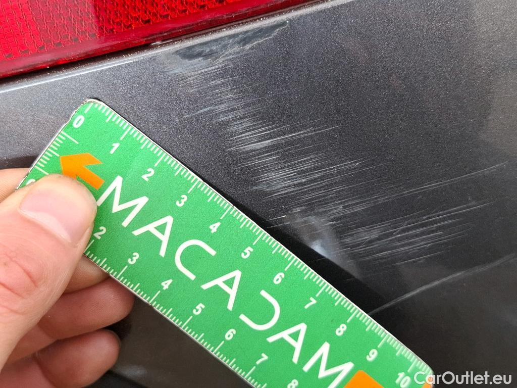  DS  DS7 DS DS 7 Crossback / 2017 / 5P / SUV BlueHDi 130 Auto PERFORMANCE Line + #27