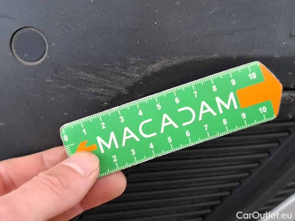  DS  DS7 DS DS 7 Crossback / 2017 / 5P / SUV BlueHDi 130 Auto PERFORMANCE Line + #82