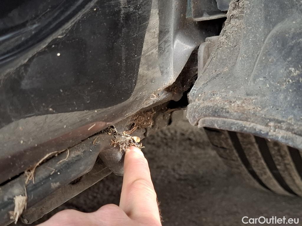  DS  DS7 DS DS 7 Crossback / 2017 / 5P / SUV BlueHDi 130 Auto PERFORMANCE Line + #24