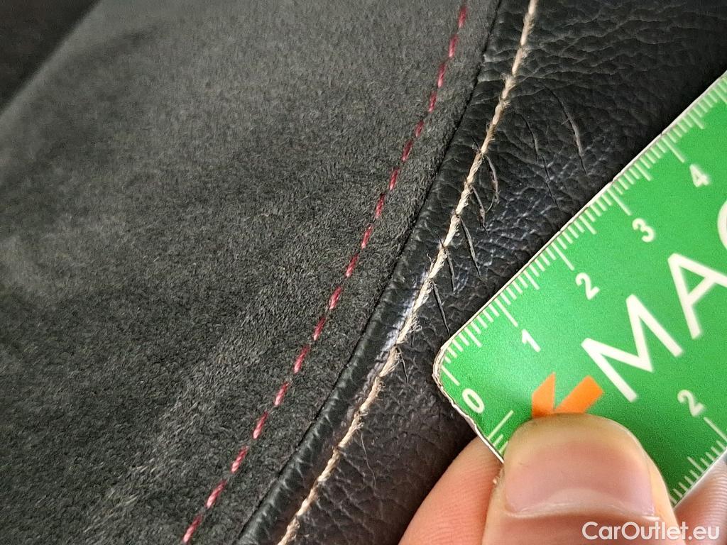  DS  DS7 DS DS 7 Crossback / 2017 / 5P / SUV BlueHDi 130 Auto PERFORMANCE Line + #39