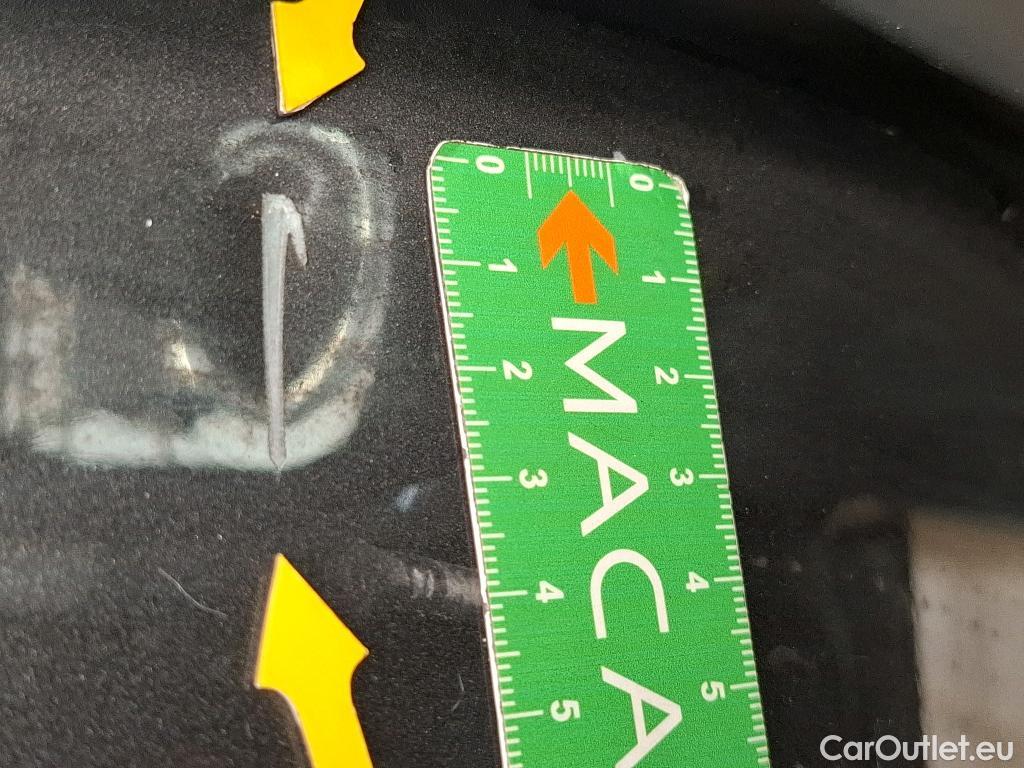  DS  DS7 DS DS 7 Crossback / 2017 / 5P / SUV BlueHDi 130 Auto PERFORMANCE Line + #33