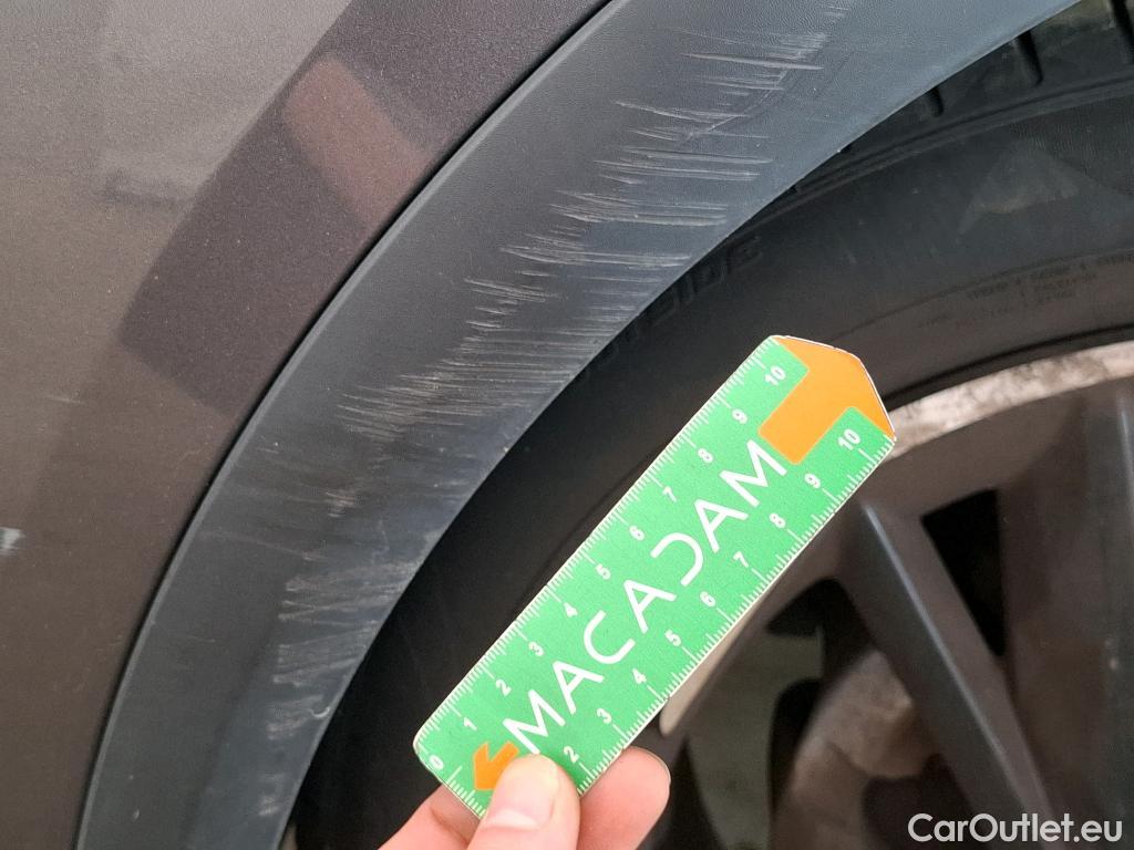  DS  DS7 DS DS 7 Crossback / 2017 / 5P / SUV BlueHDi 130 Auto PERFORMANCE Line + #74