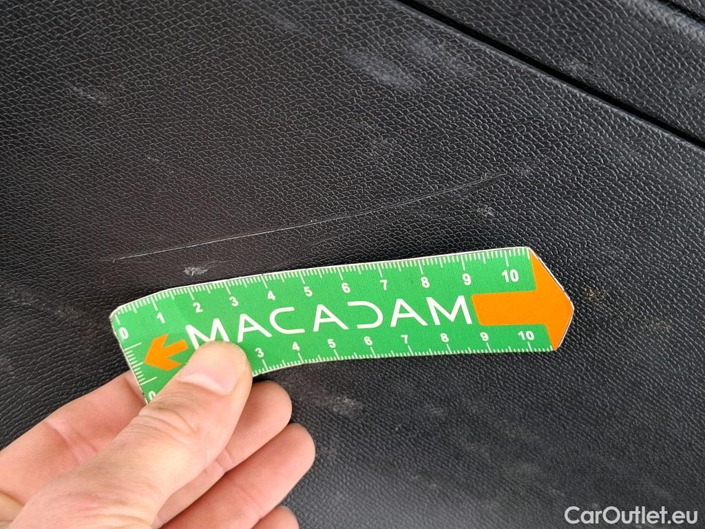  DS  DS7 DS DS 7 Crossback / 2017 / 5P / SUV BlueHDi 130 Auto PERFORMANCE Line + #59