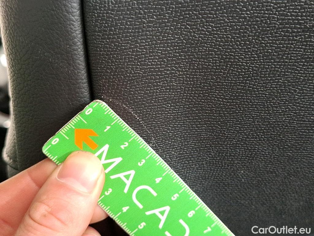  DS  DS7 DS DS 7 Crossback / 2017 / 5P / SUV BlueHDi 130 Auto PERFORMANCE Line + #57