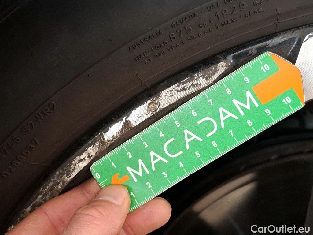  DS  DS7 DS DS 7 Crossback / 2017 / 5P / SUV BlueHDi 130 Auto PERFORMANCE Line + #52