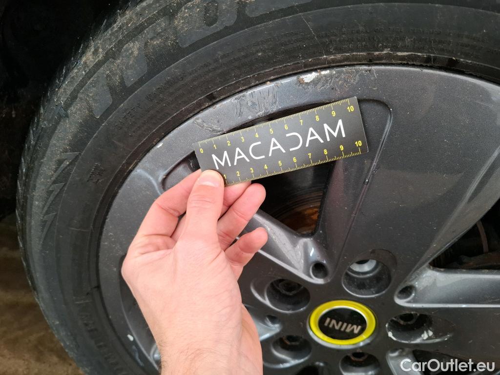  Mini  Mini   / 2014 / 3P / Berline Cooper SE Finition Business 184 ch BVA #26