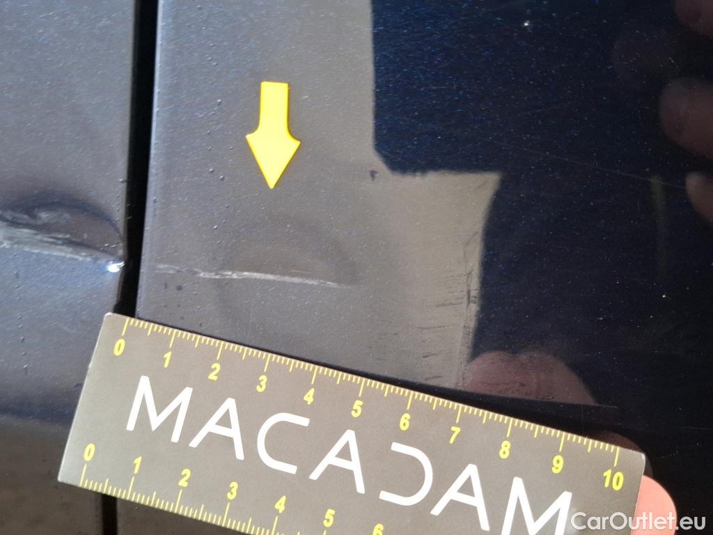  Mercedes  GLC MERCEDES-BENZ  / 2022 / 5P / SUV  300 e Business Line 4MATIC #61