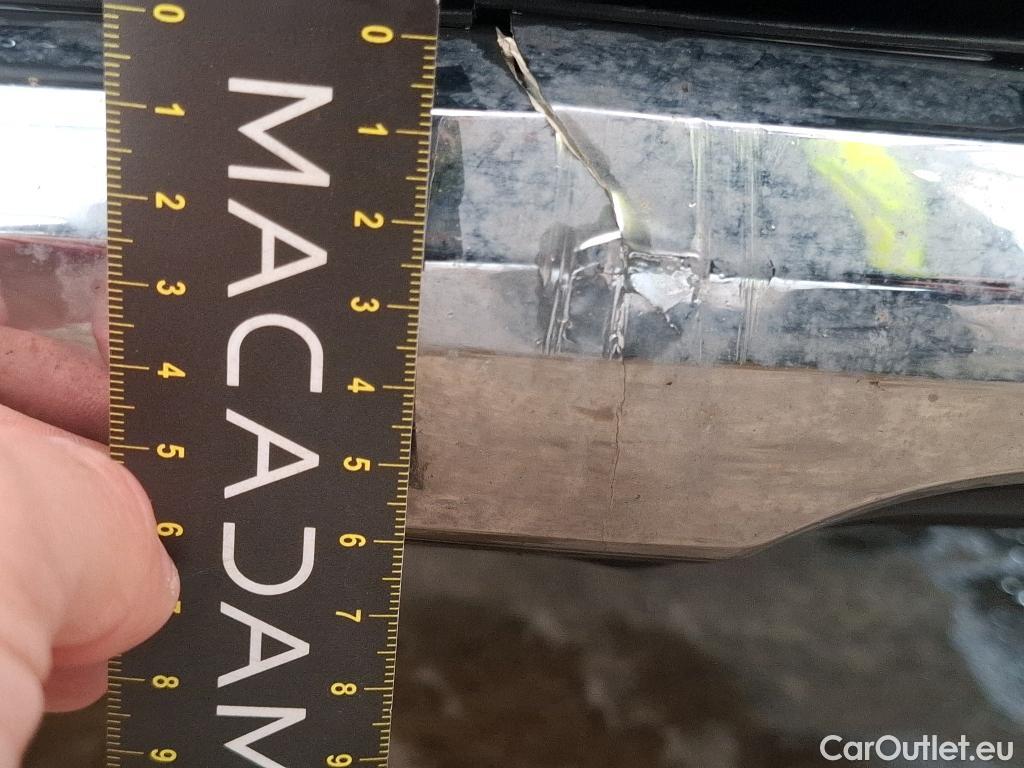  Mercedes  GLC MERCEDES-BENZ  / 2022 / 5P / SUV  300 e Business Line 4MATIC #17