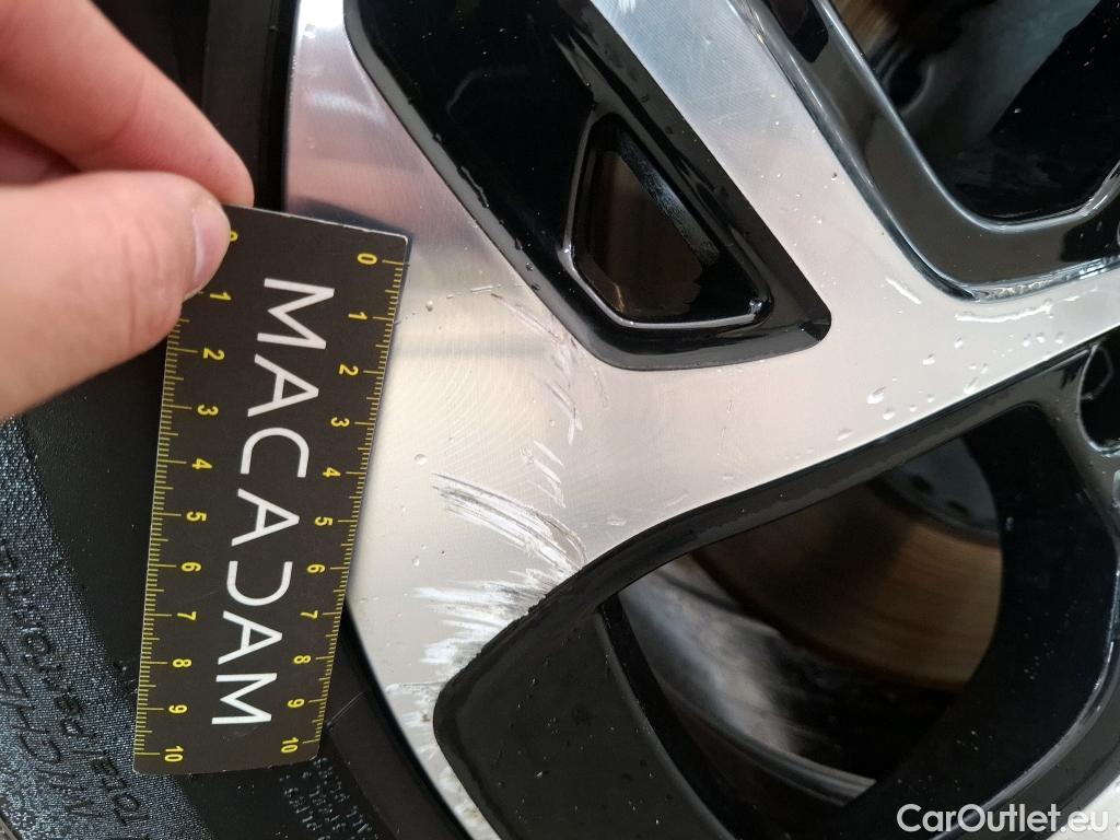  Mercedes  GLC MERCEDES-BENZ  / 2022 / 5P / SUV  300 e Business Line 4MATIC #38