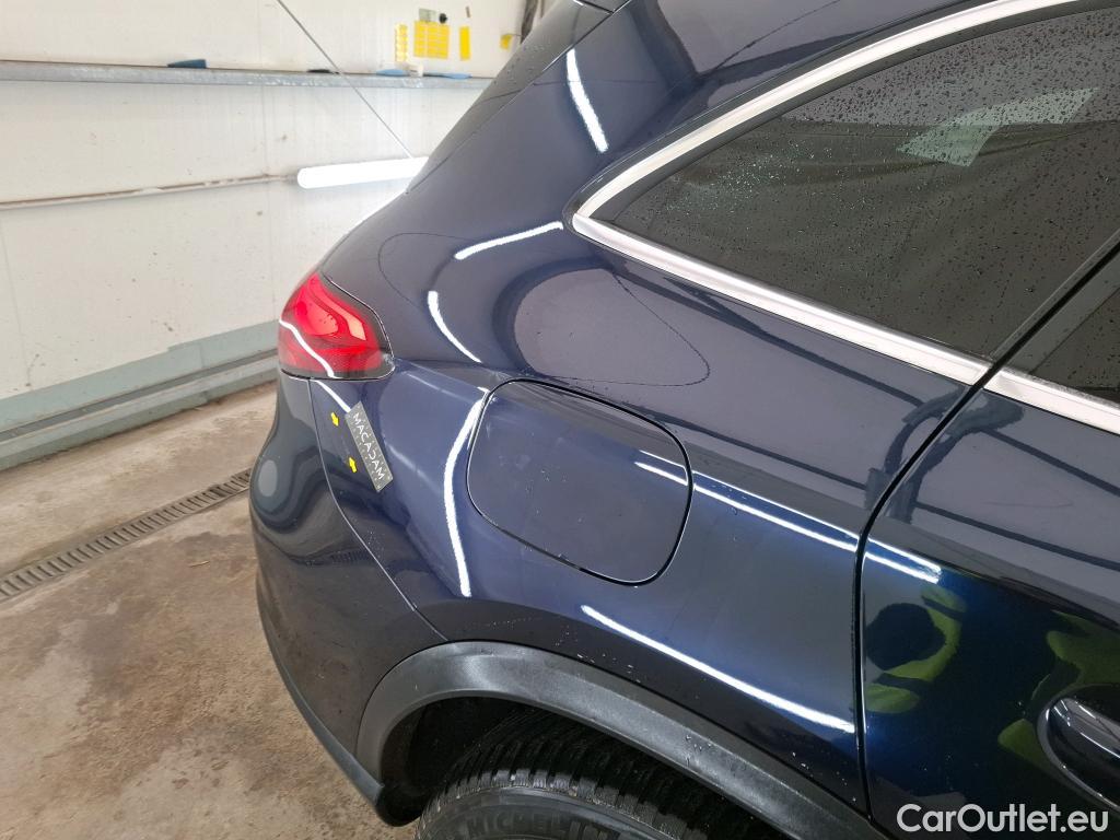  Mercedes  GLC MERCEDES-BENZ  / 2022 / 5P / SUV  300 e Business Line 4MATIC #54