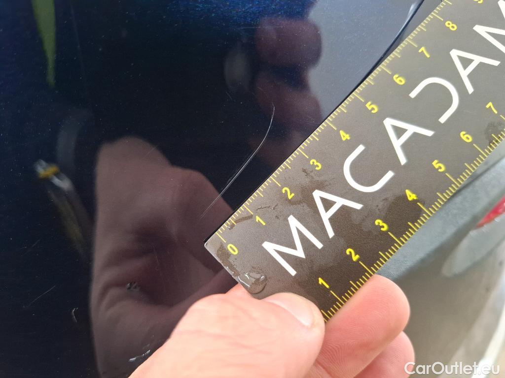  Mercedes  GLC MERCEDES-BENZ  / 2022 / 5P / SUV  300 e Business Line 4MATIC #28