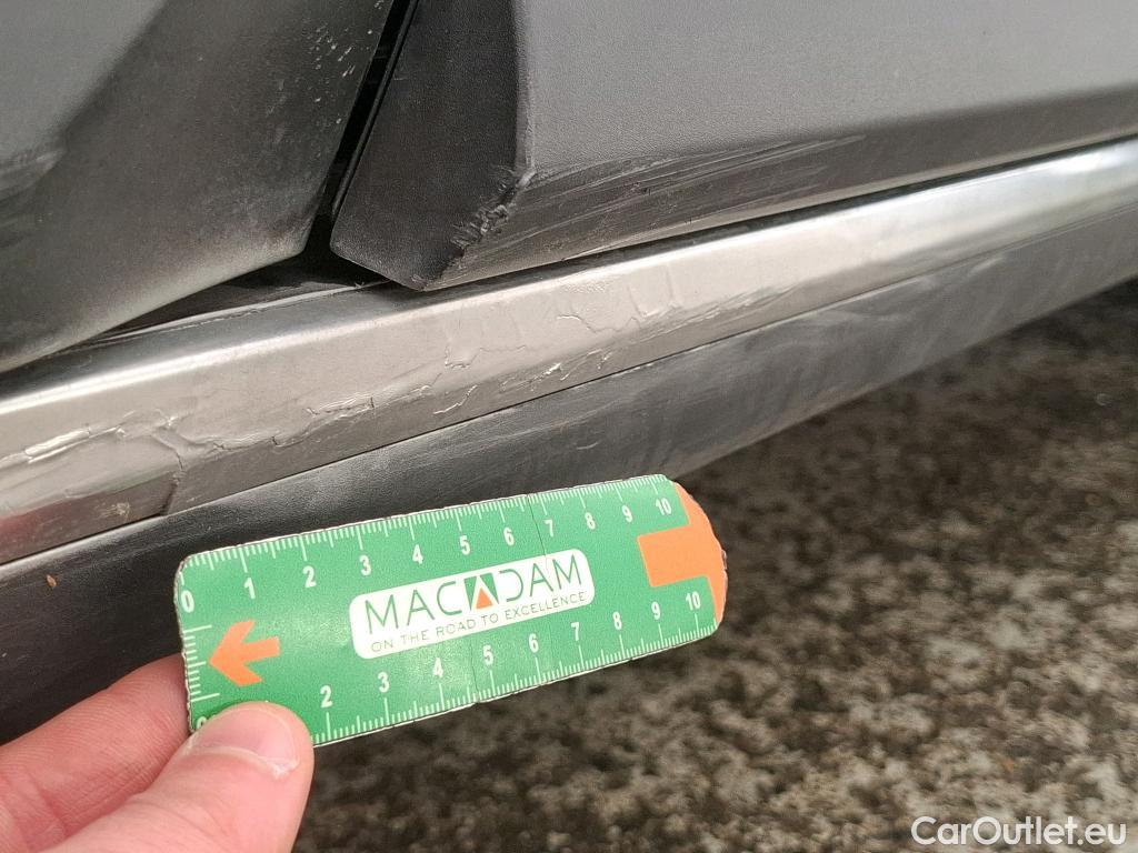  KIA  XCeed KIA  / 2019 / 5P / Crossover 1.6 GDI ISG ISG PHEV ACTIVE BUS DCT6 #3