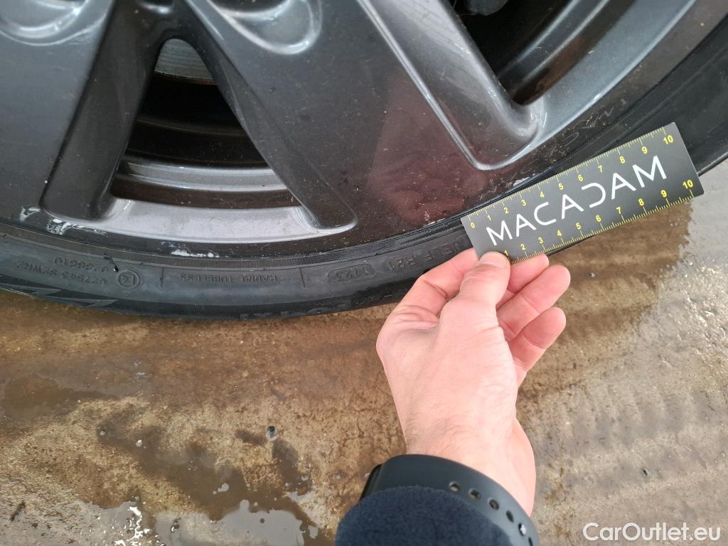  Mini  Mini   / 2014 / 3P / Berline Cooper SE Finition Business 184 ch BVA #23