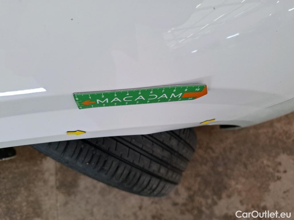  Peugeot  208  Allure Business 1.2 PureTech 100CV BVM6 E6d #8