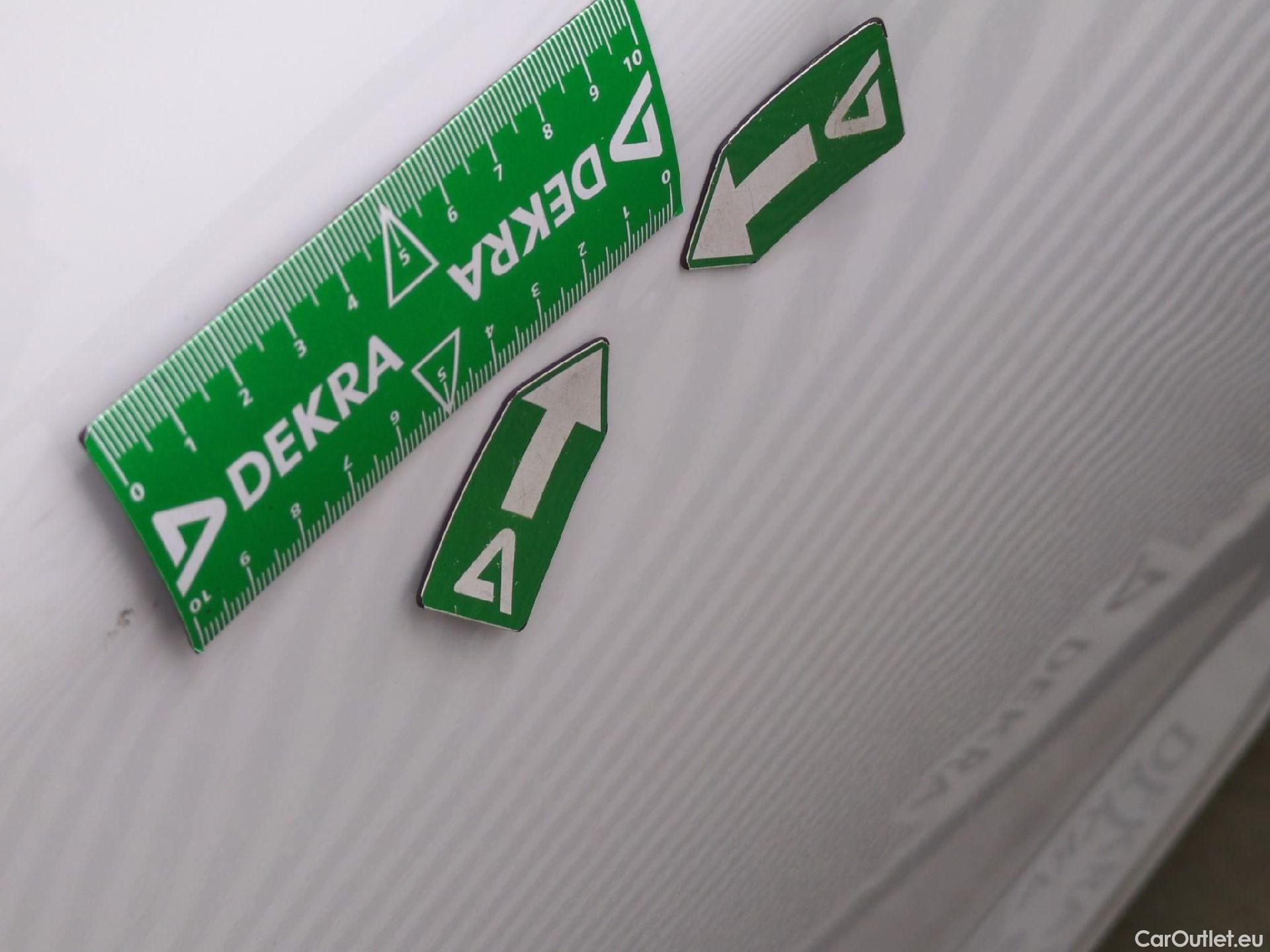  Peugeot  208 PEUGEOT  5p Berline Puretech 82 ¤6.c ACTIVE #25