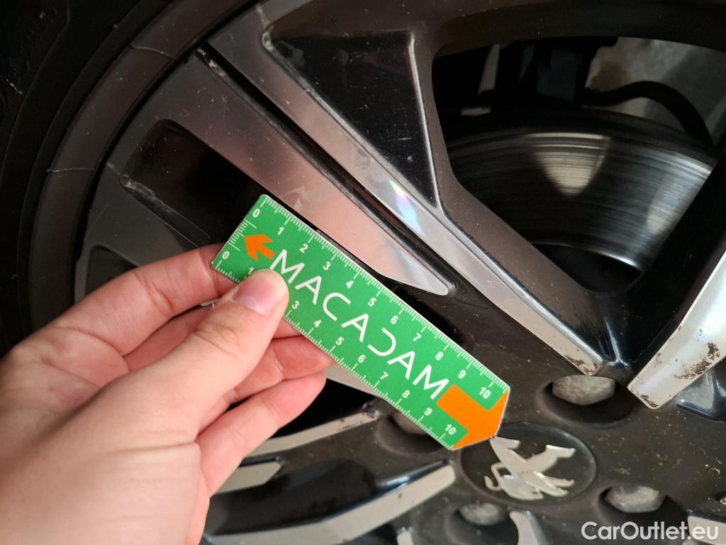  Peugeot  208  Allure Business 1.2 PureTech 100CV BVM6 E6d #47