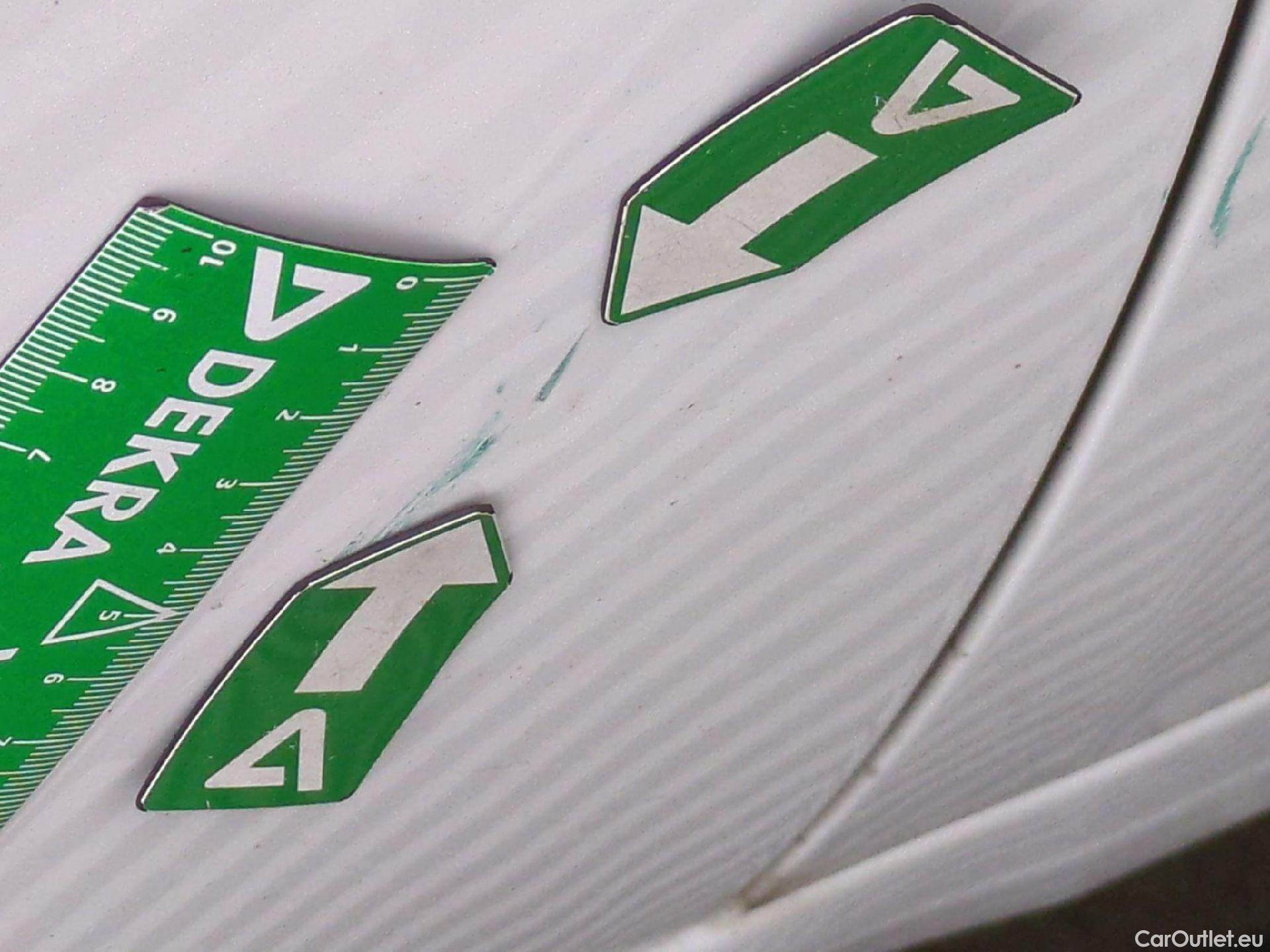  Peugeot  208 PEUGEOT  5p Berline Puretech 82 ¤6.c ACTIVE #16