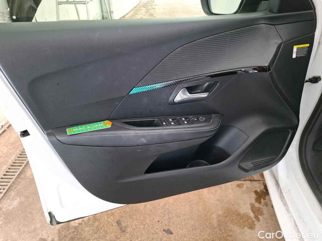  Peugeot  208  Allure Business 1.2 PureTech 100CV BVM6 E6d #20