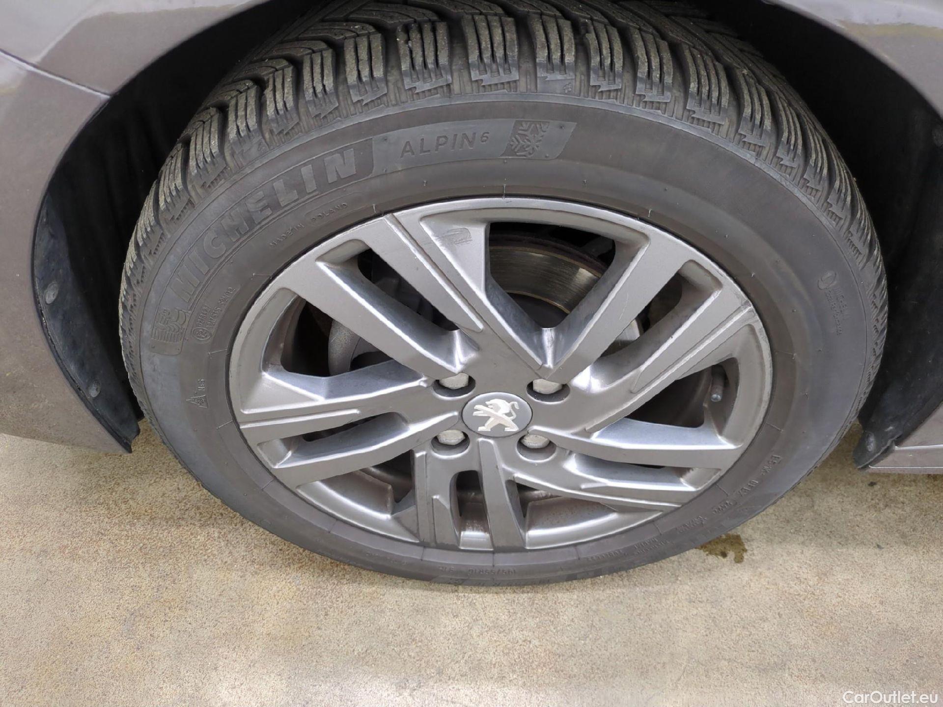  Peugeot  208  Active Business 1.2 PureTech 75CV BVM5 E6d #10