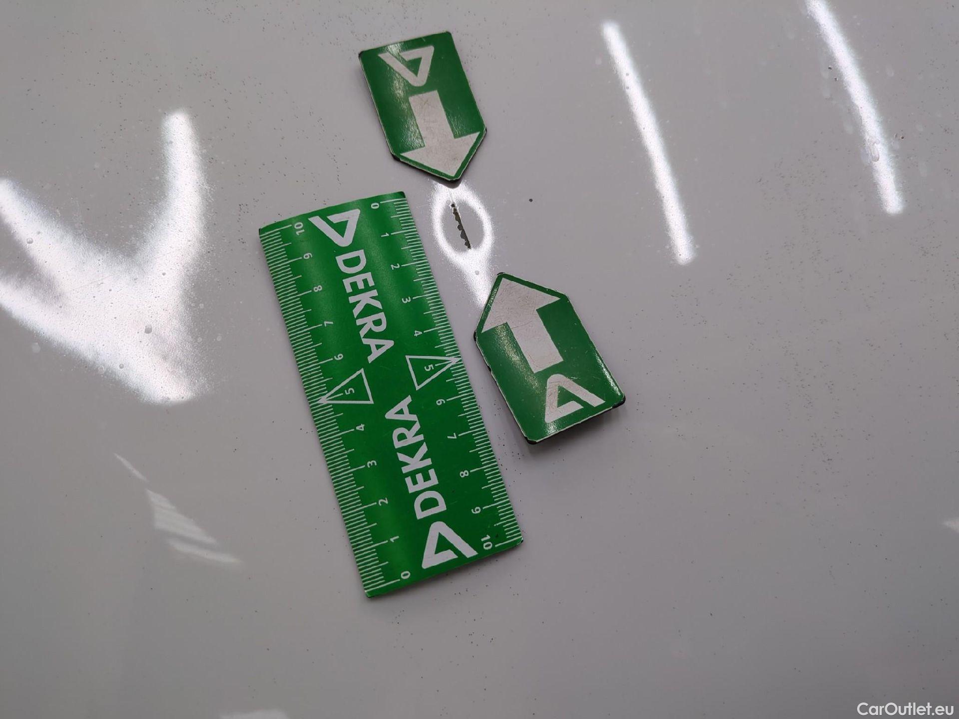  Peugeot  208 PEUGEOT  5p Berline Puretech 82 ¤6.c ACTIVE #17