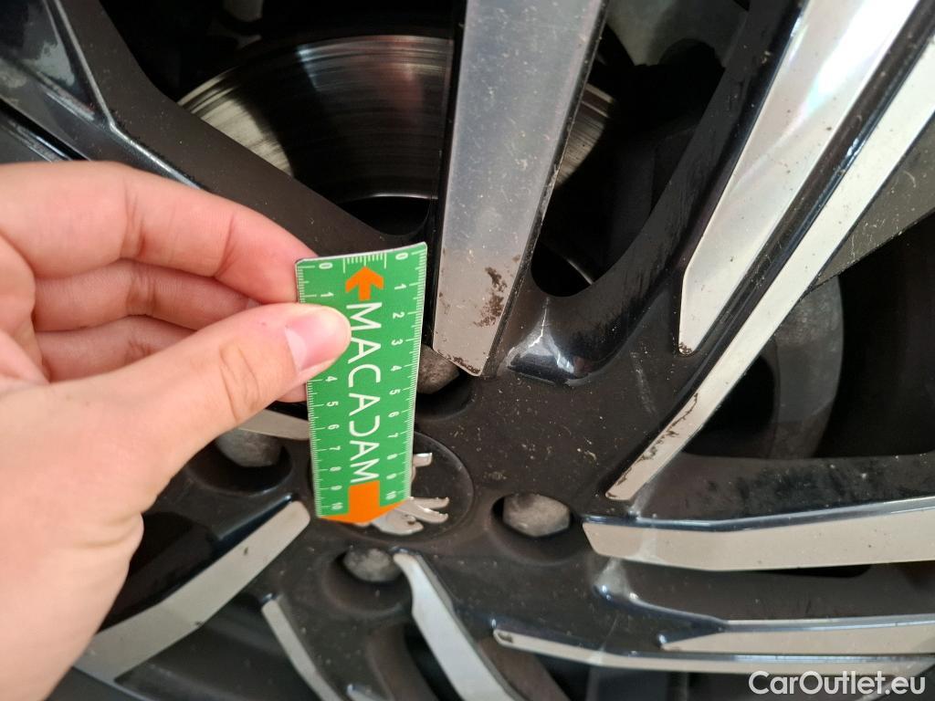  Peugeot  208  Allure Business 1.2 PureTech 100CV BVM6 E6d #48