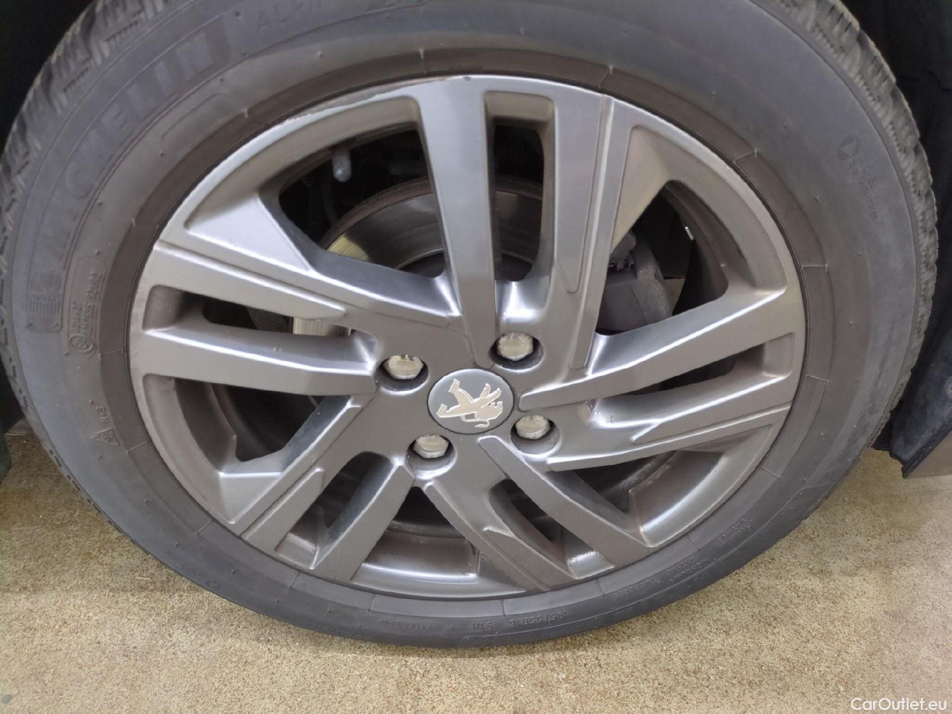  Peugeot  208  Active Business 1.2 PureTech 75CV BVM5 E6d #9