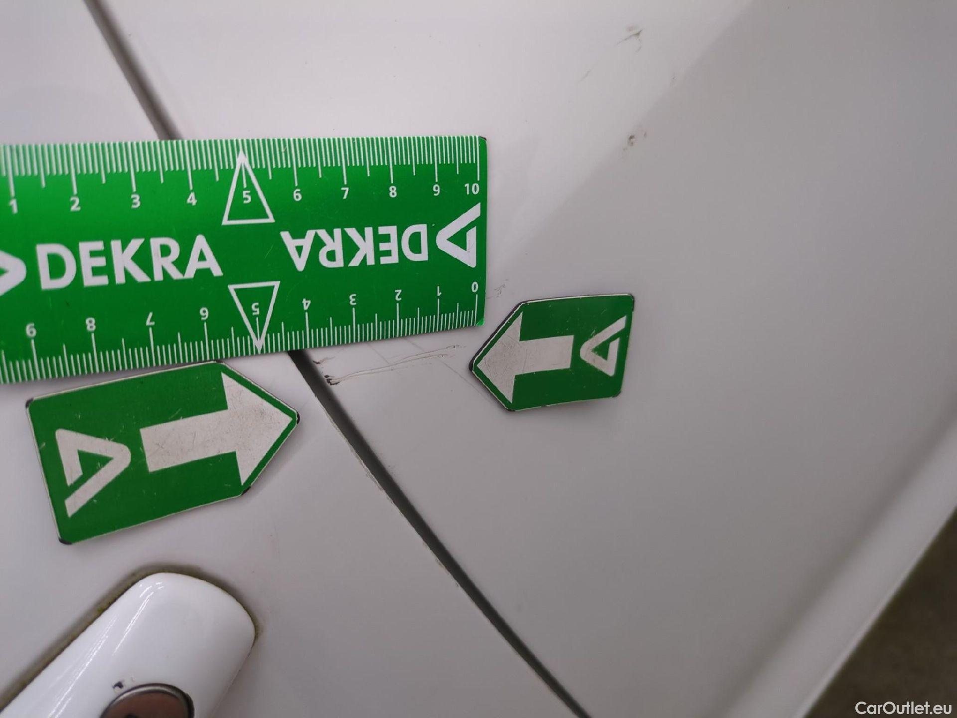  Peugeot  208 PEUGEOT  5p Berline Puretech 82 ¤6.c ACTIVE #26