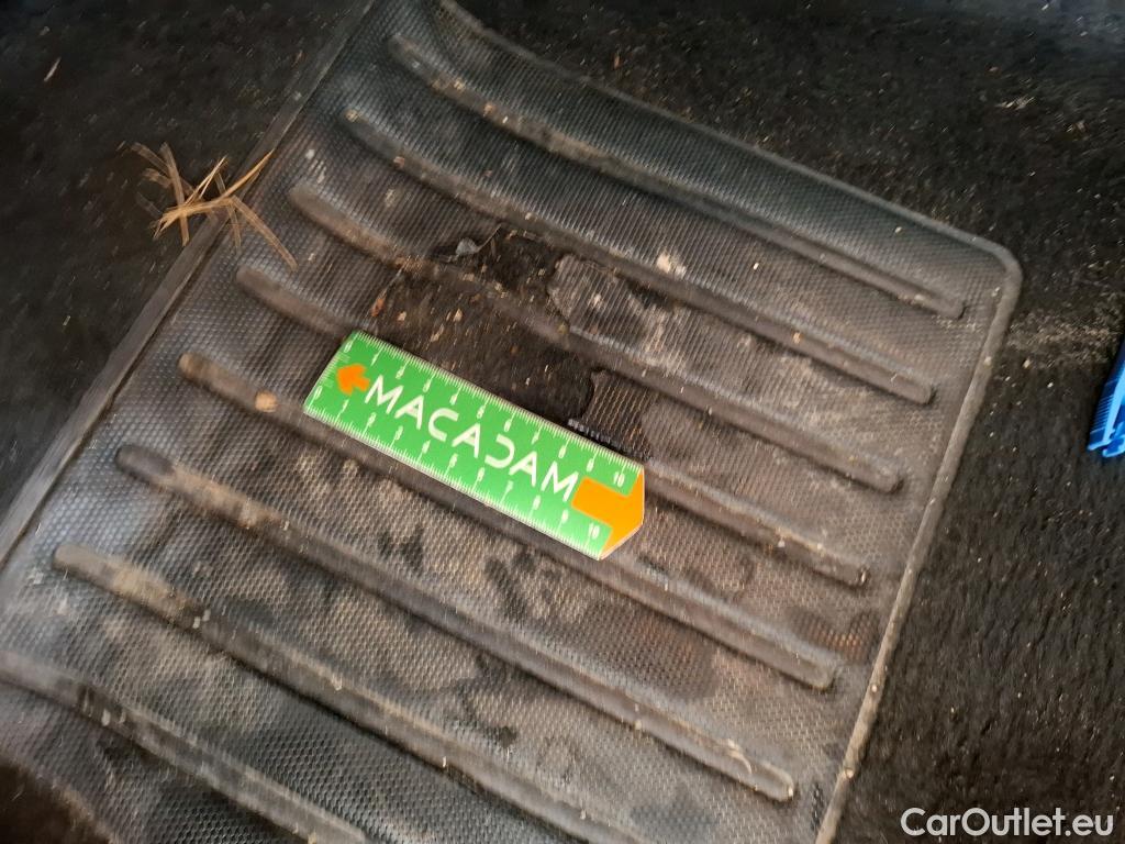  Peugeot  208  Allure Business 1.2 PureTech 100CV BVM6 E6d #19