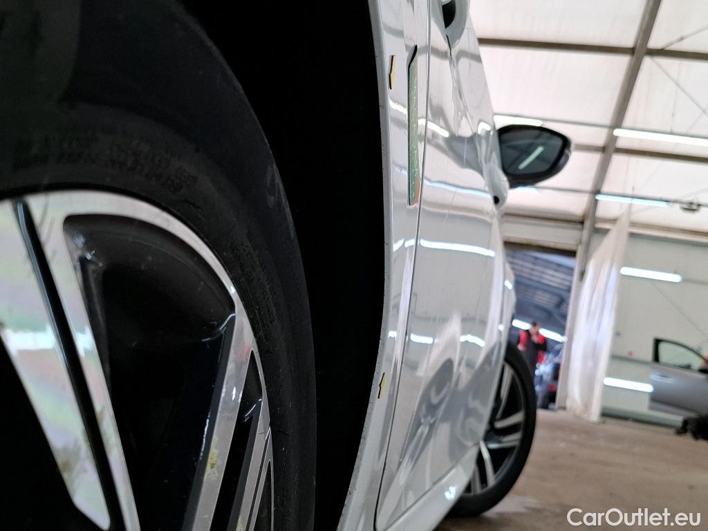  Peugeot  208  Allure Business 1.2 PureTech 100CV BVM6 E6d #6