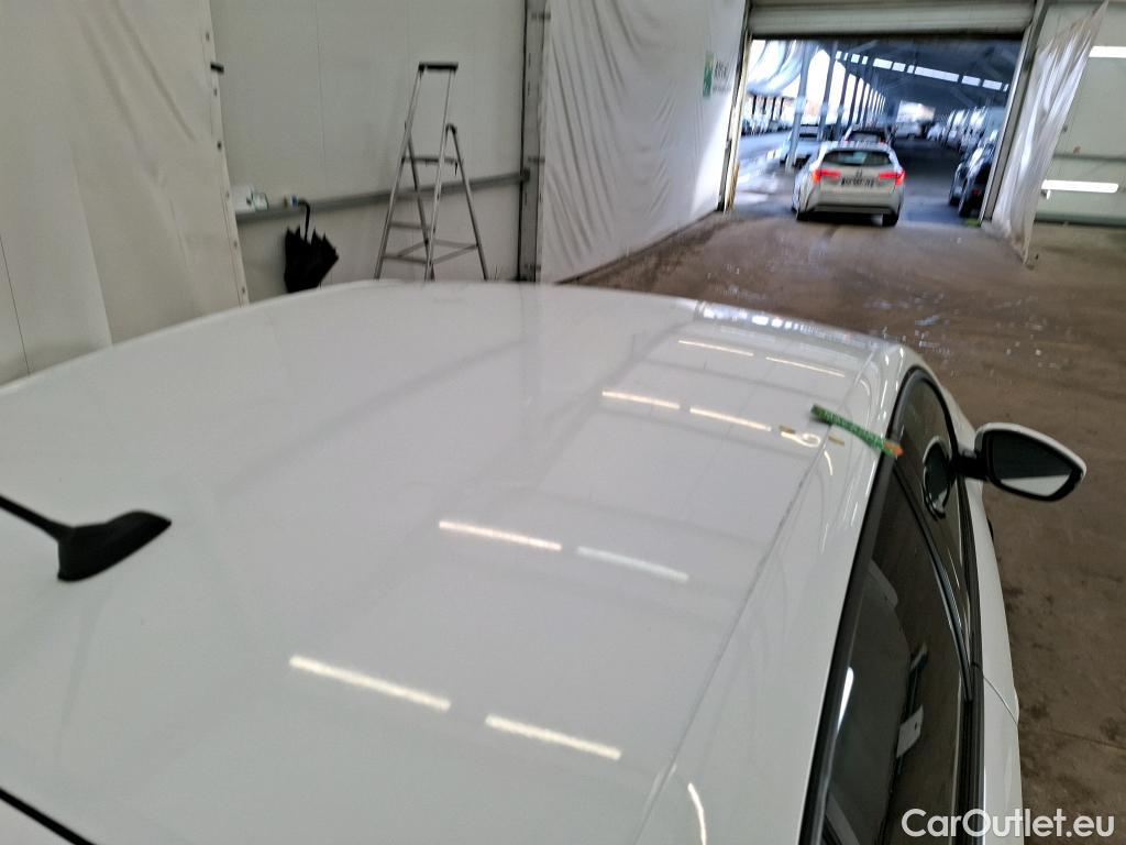  Peugeot  208  Allure Business 1.2 PureTech 100CV BVM6 E6d #28