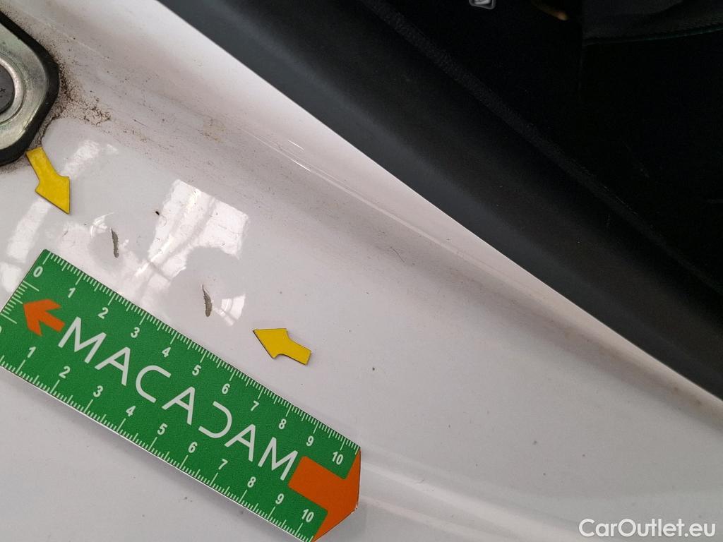  Peugeot  208  Allure Business 1.2 PureTech 100CV BVM6 E6d #15