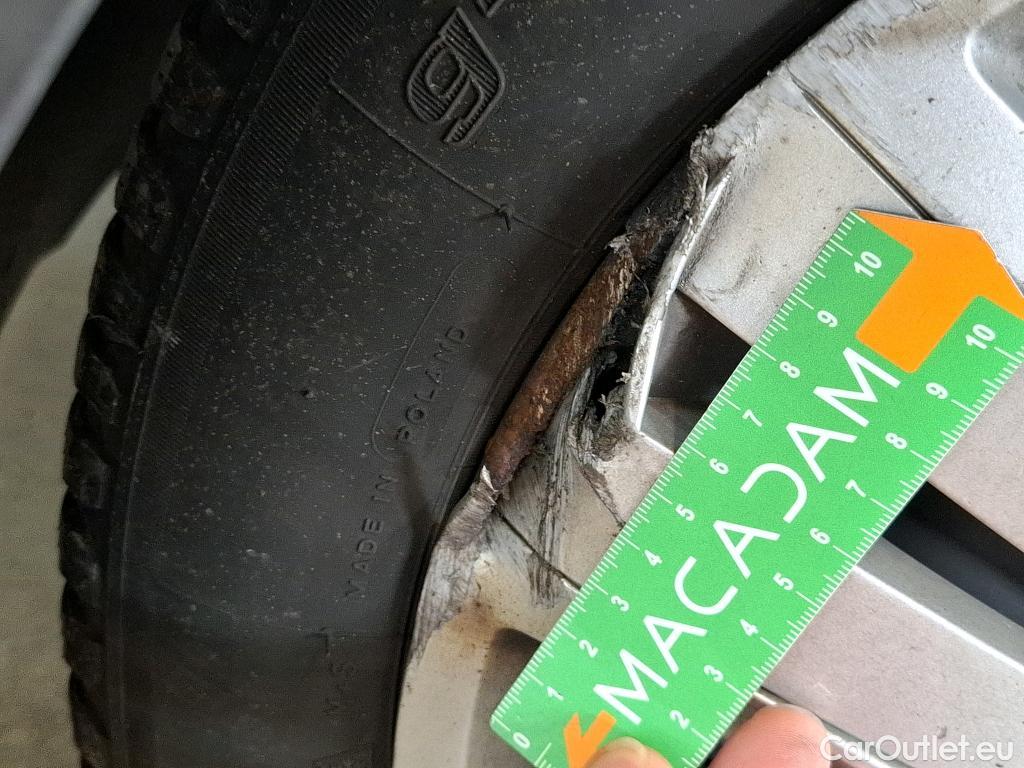  Peugeot  208  Allure Business 1.2 PureTech 110CV BVM6 E6dT #28