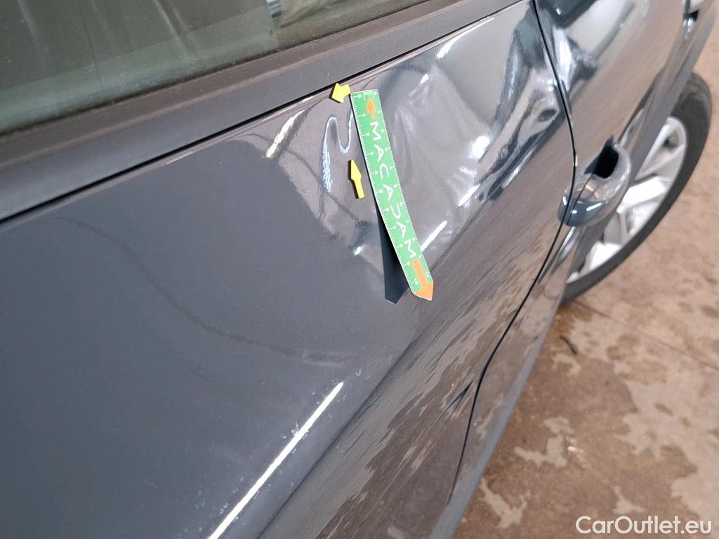  Renault  Captur RENAULT  / 2019 / 5P / SUV Business TCe 90 -21 #2