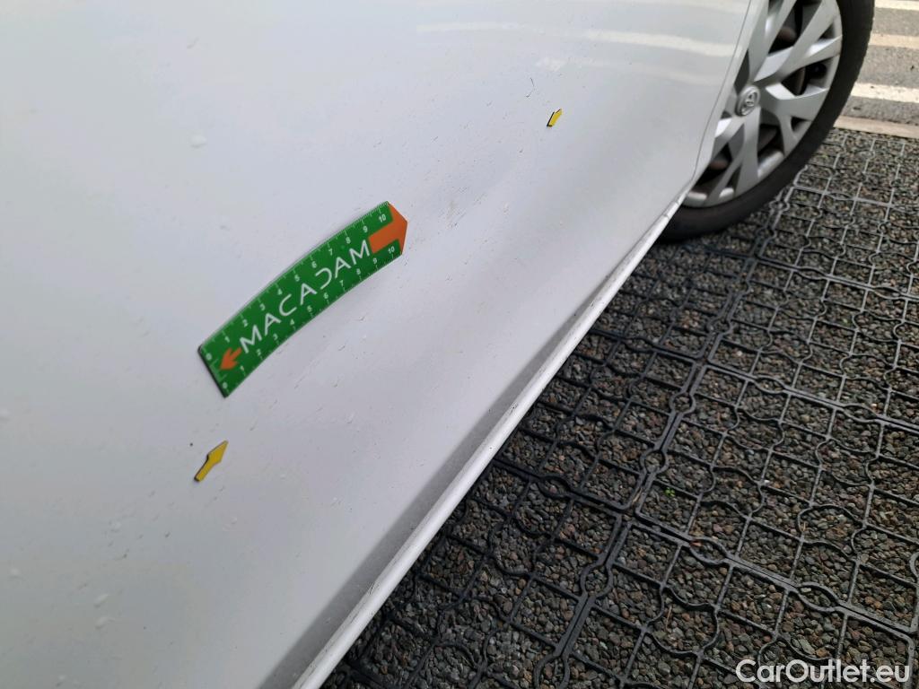  Toyota  Yaris TOYOTA  Hybride / 2017 / 5P / Berline 1.5 VVT-I HYBRID France Business #5