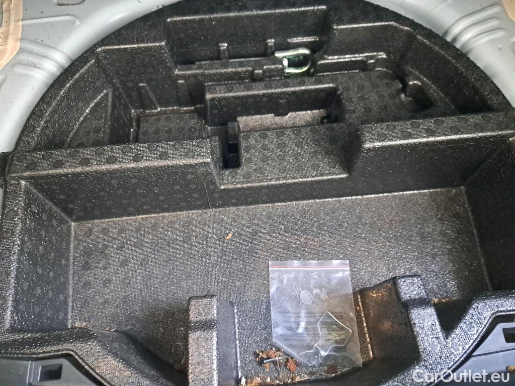  Toyota  Yaris TOYOTA  Hybride / 2017 / 5P / Berline 1.5 VVT-I HYBRID France Business #7