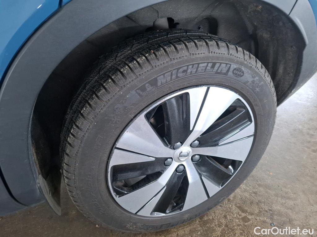  Volvo  XC 40 VOLVO XC40 / 2022 / 5P / SUV Recharge T5 262 DCT7 Plus #1