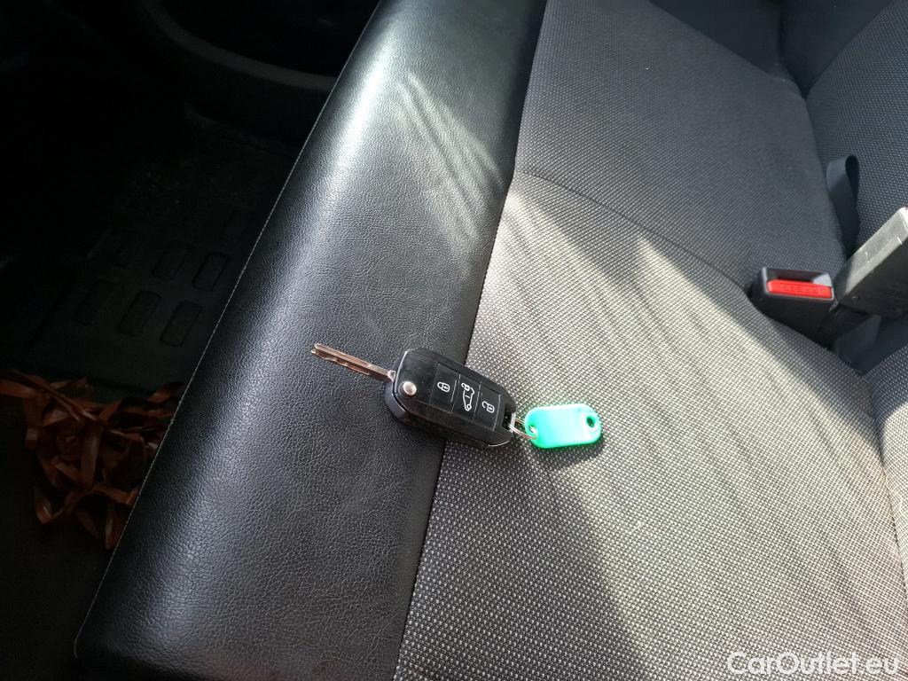  Citroen  Jumpy  Fourgon Club M 2.0 BlueHDi 120CV BVM6 E6d #31