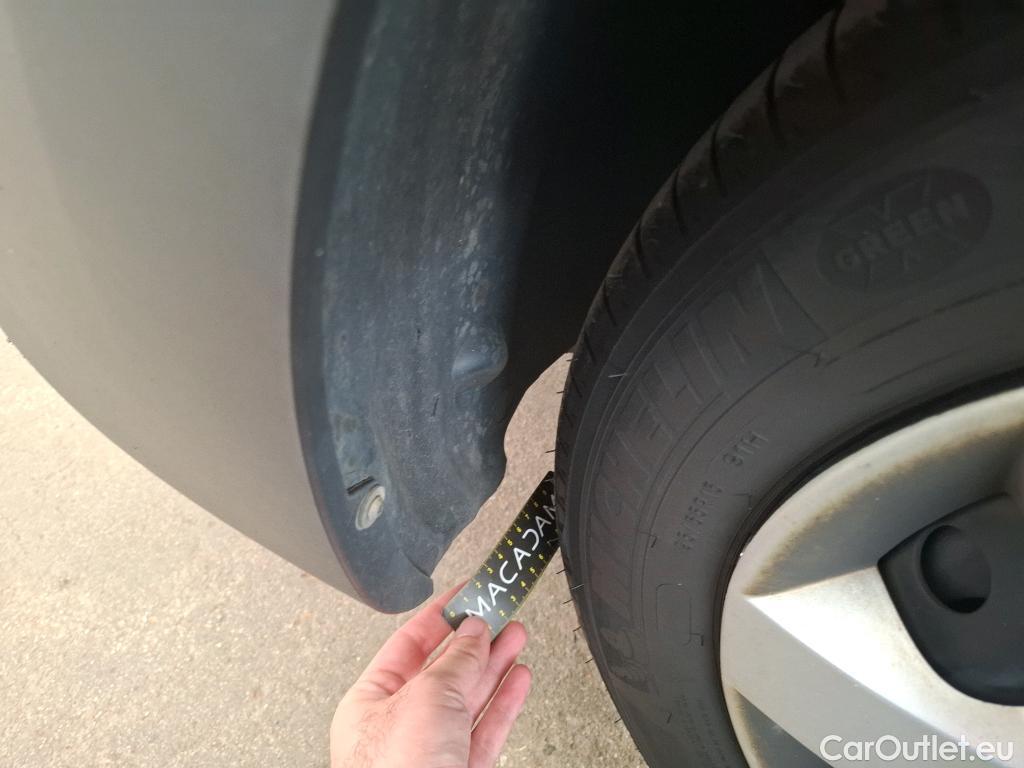  Renault  Kangoo  II Express Maxi Extra (Série Spéciale) 1.5 dCi 95CV BVM6 E6dT / VO RECONDITIONNE - PHOTOS AVANT RECONDITIONNEMENT #8