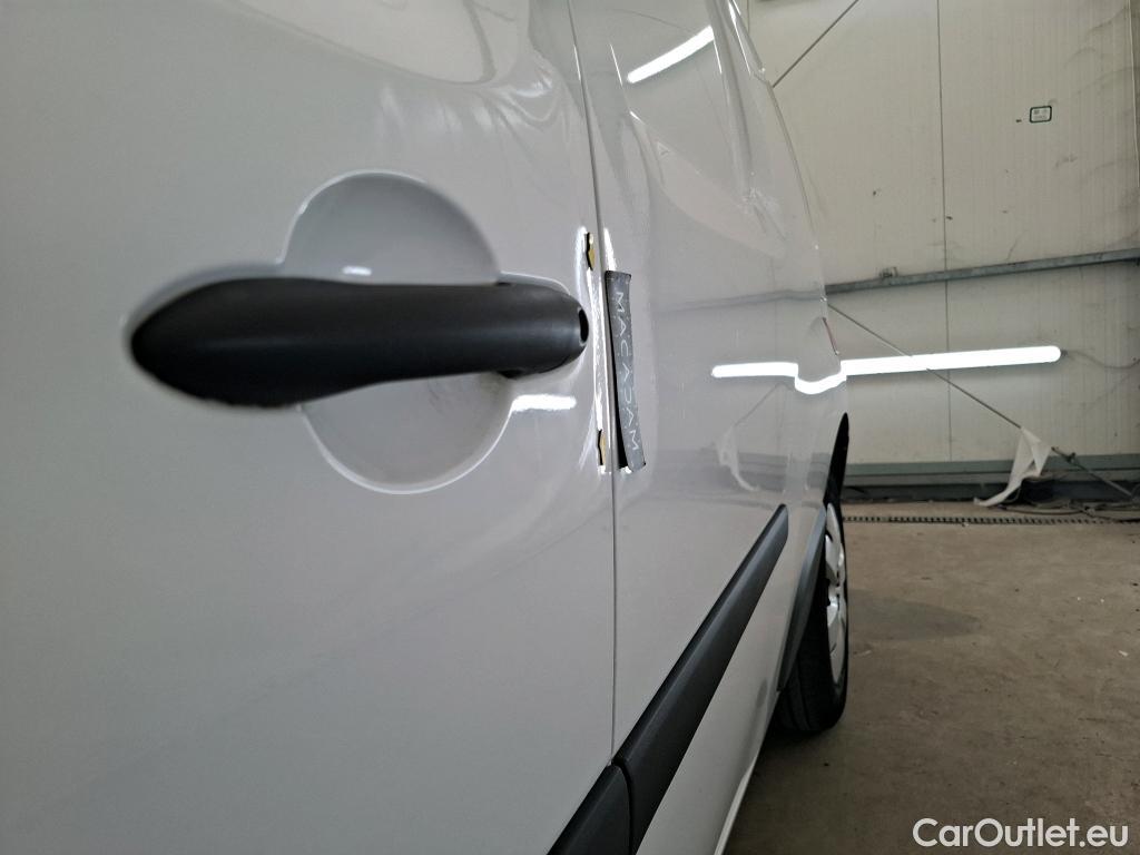  Renault  Kangoo  II Express Maxi Extra (Série Spéciale) 1.5 dCi 95CV BVM6 E6dT / VO RECONDITIONNE - PHOTOS AVANT RECONDITIONNEMENT #11