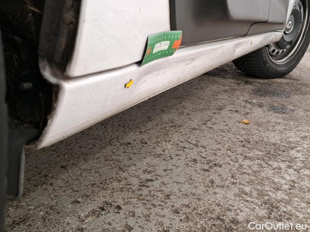  Renault  Kangoo RENAULT  / 2021 / 4P / Fourgonnette Extra - Blue dCi95 Sésame Ouvre Toi #2