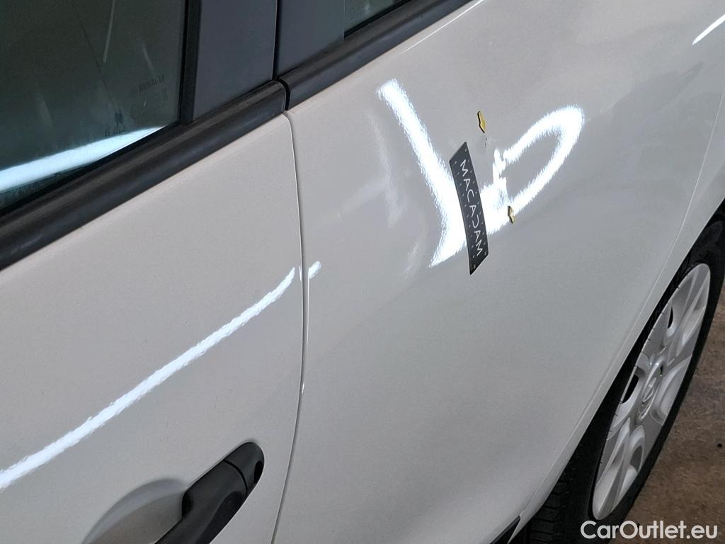  Renault  Clio  IV Air 1.5 dCi 75CV BVM5 E6 #4