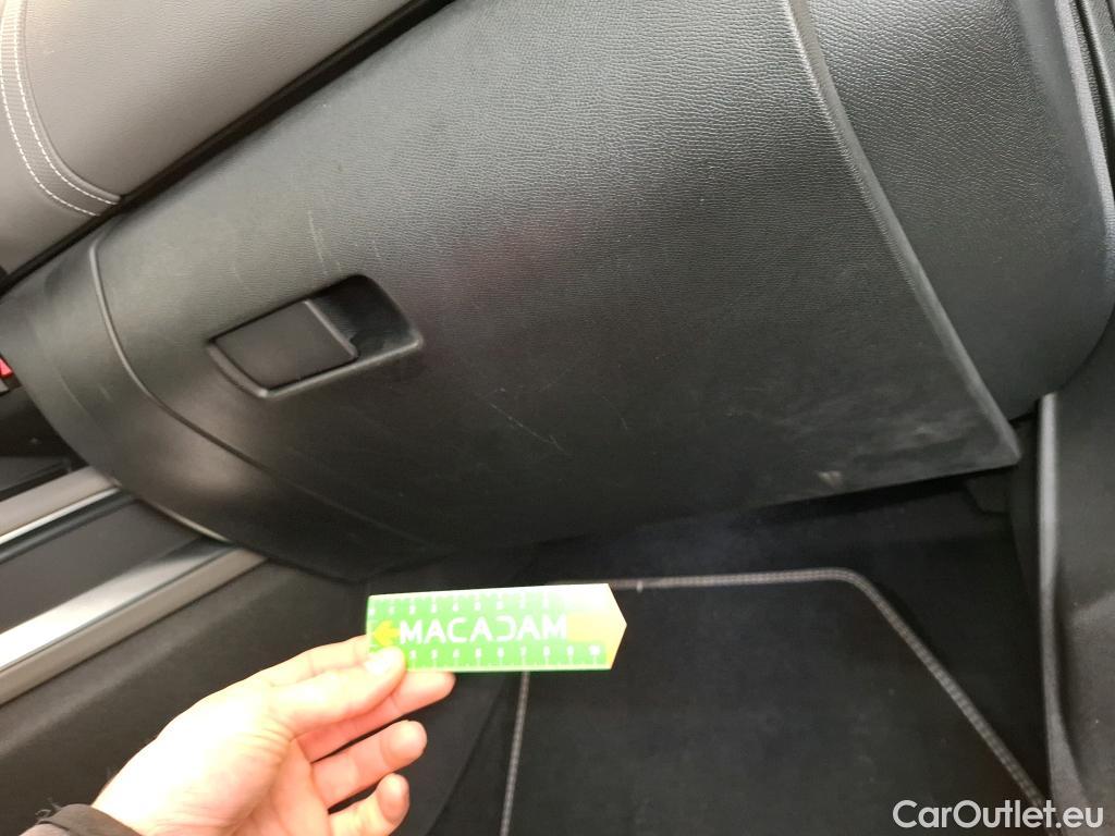  Citroen  C5 CITROEN  Aircross / 2022 / 5P / SUV Hybride recharg 225 e-EAT8 Shine Pack #9