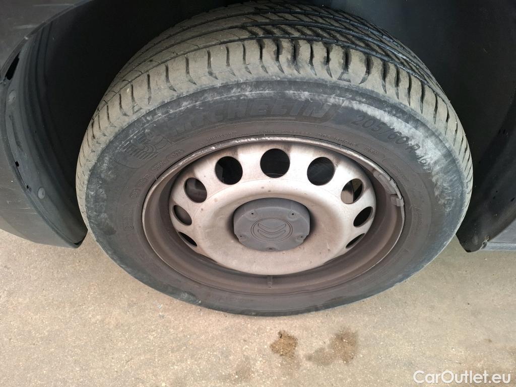  Citroen  Berlingo  Fourgon Club M 1000 1.5 BlueHDi 130CV BVA8 E6dT #37