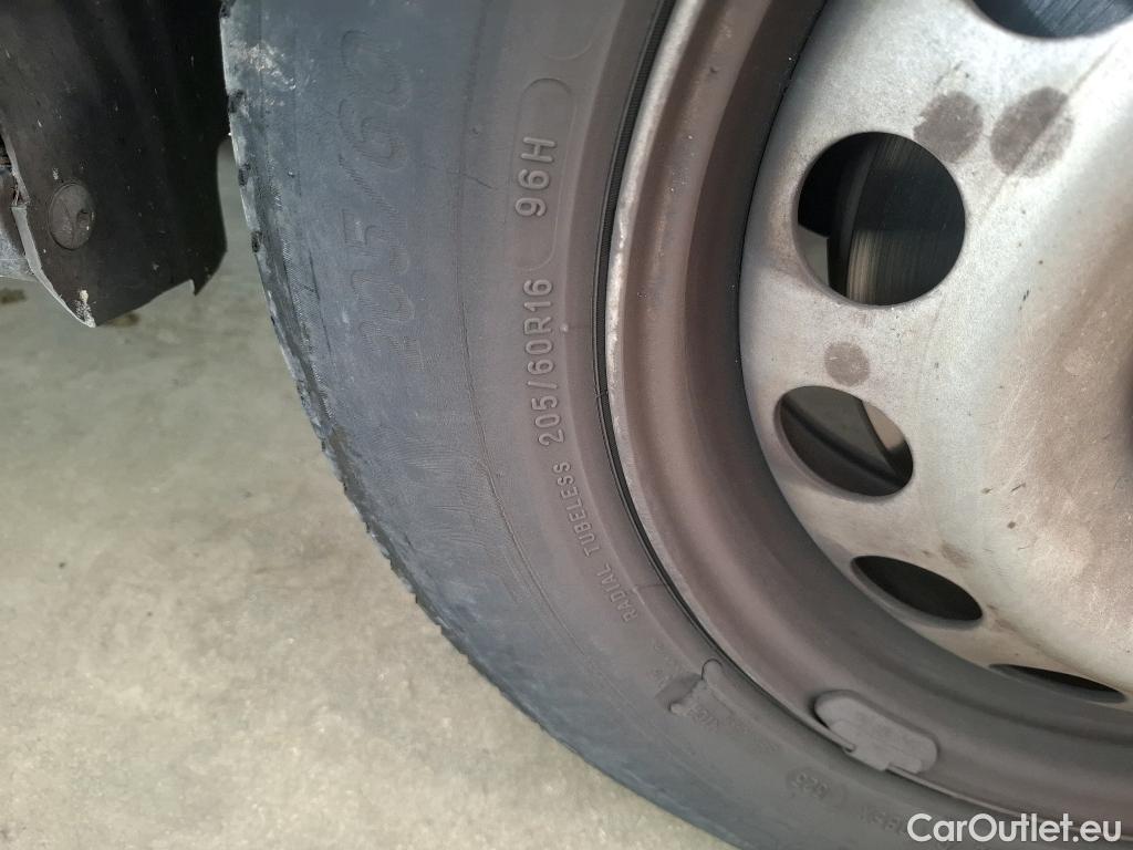  Citroen  Berlingo  Fourgon Club M 1000 1.5 BlueHDi 130CV BVA8 E6dT #36