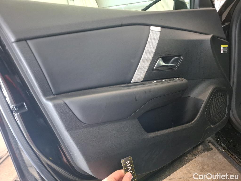  Citroen  C4  X Feel Pack 1.2 PureTech 130CV BVA8 6E #10